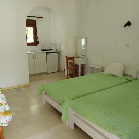 "Patra'S" Apartments Patra Poseidonion Bagian luar foto