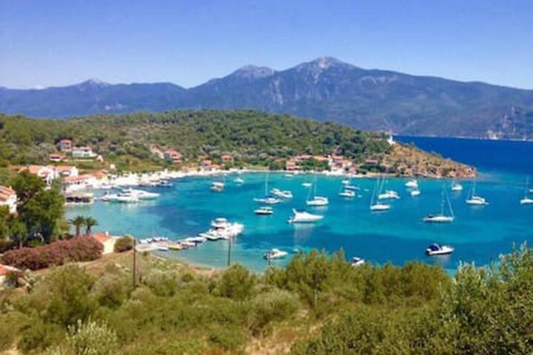 "Patra'S" Apartments Patra Poseidonion Bagian luar foto